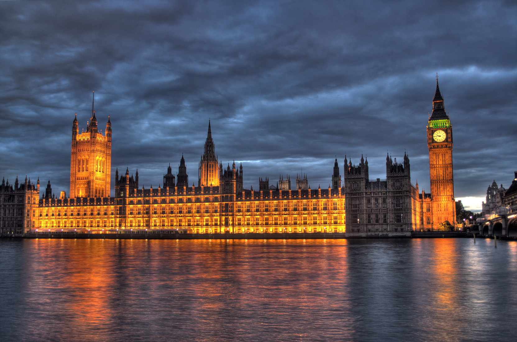 Create an Independent Office of Parliamentary Standards
